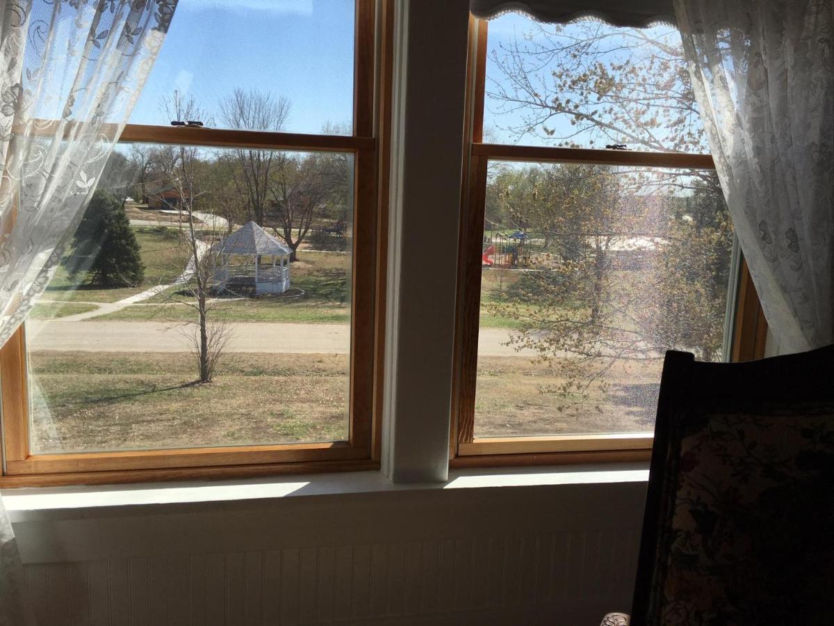 Attwood House Bed And Breakfast Near Manhattan, Ks Randolph Exteriör bild
